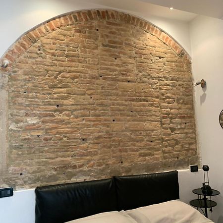 キオッジャCasa Manuela Non Turisti Ma Ospitiアパートメント エクステリア 写真