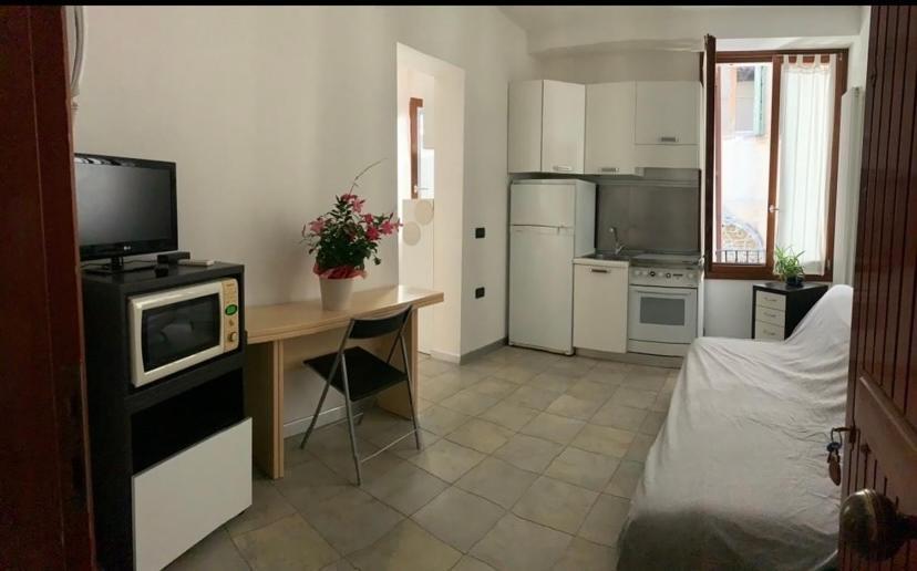 キオッジャCasa Manuela Non Turisti Ma Ospitiアパートメント エクステリア 写真