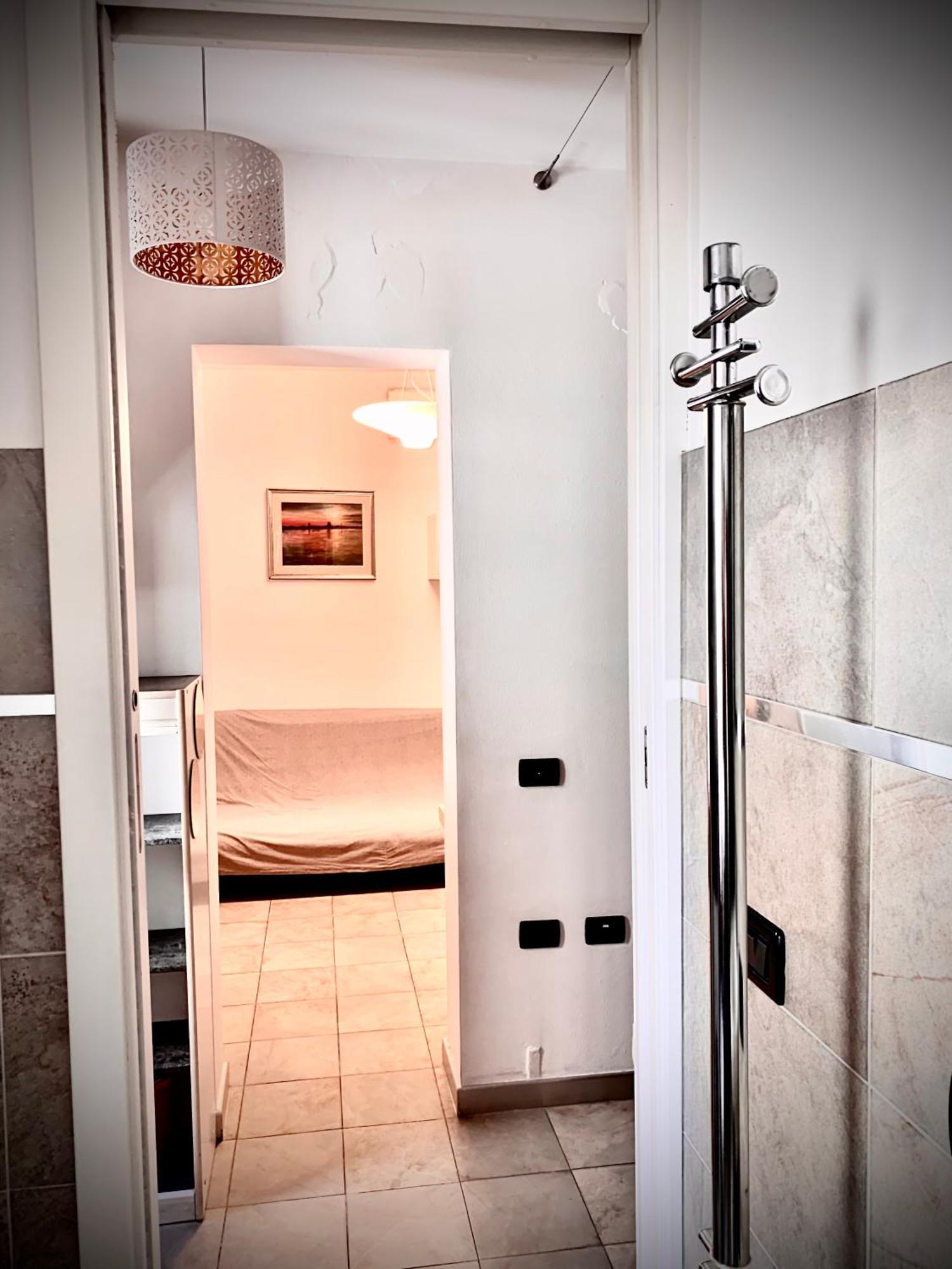 キオッジャCasa Manuela Non Turisti Ma Ospitiアパートメント エクステリア 写真