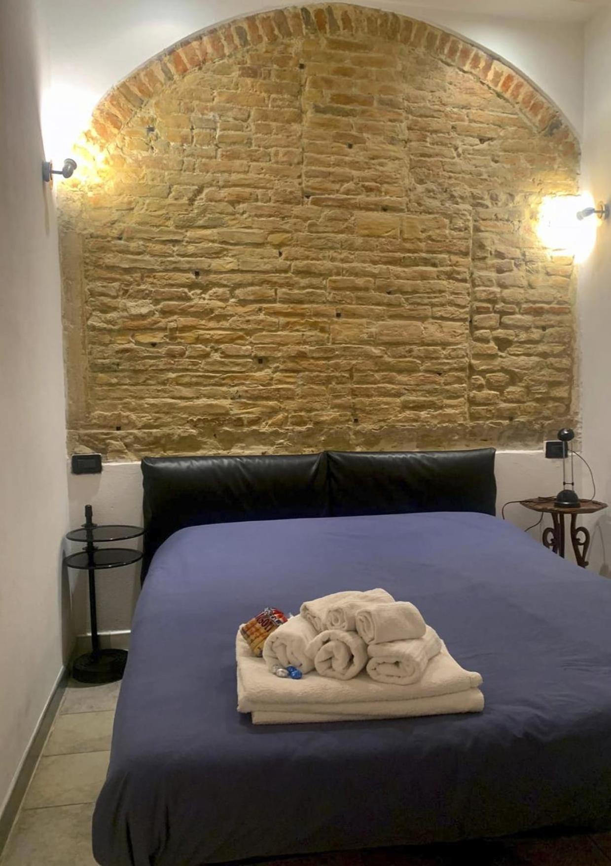 キオッジャCasa Manuela Non Turisti Ma Ospitiアパートメント エクステリア 写真